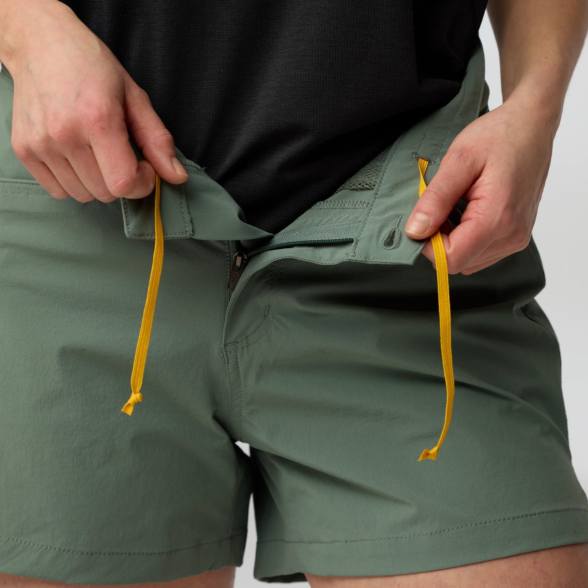 High Coast Lite Shorts Women